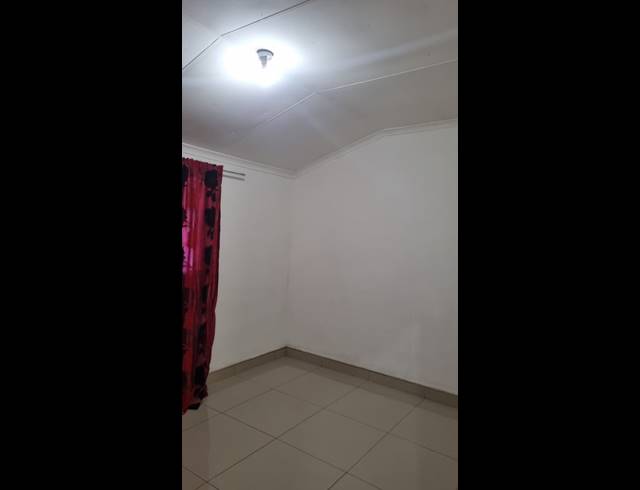 3 BEDROOM FREEHOLD FOR SALE IN FERNWOOD
